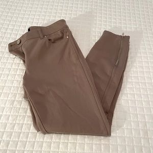 White House Black Market Skimmer Pant